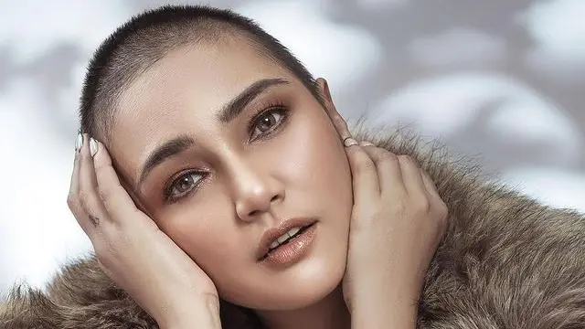 7 Pemotretan Feby Febiola Bertema Classic Beautyshoot Ini Curi Perhatian