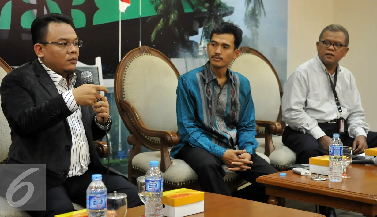 Ketua Komisi VIII DPR Saleh Partaonan Daulay (kiri) saat diskusi 'Kebiri dan Hukuman Mati', Jakarta, Kamis (12/5). Hukuman kebiri jadi salah satu opsi pemerintah dalam mencanangkan Perppu soal perlindungan kejahatan seksual anak.(Liputan6.com/Johan Tallo)