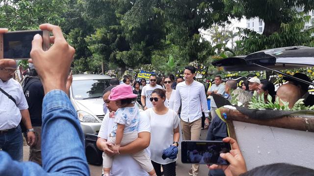 Daniel Wenas bersama Mikha Tambayong (Liputan6.com/ Zulfa Ayu Sundari)