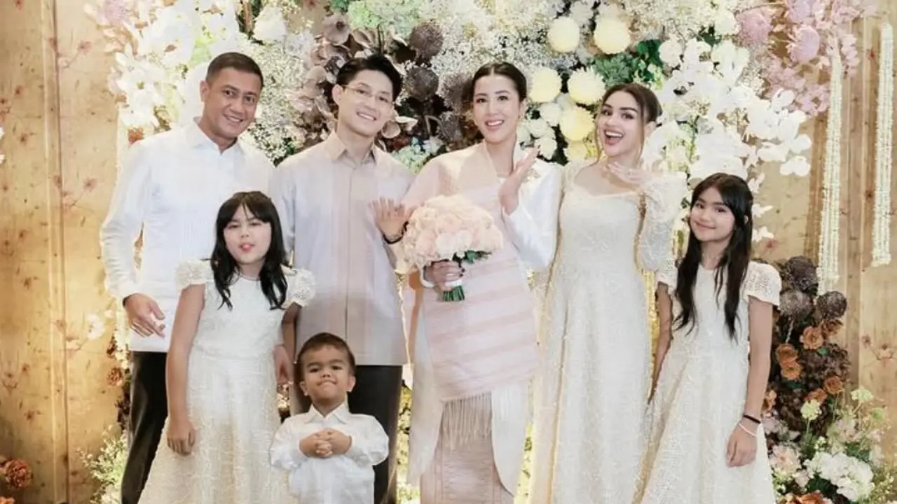 Penampilan Beda Gaya Dua Ibu, Tamara Bleszynski dan Nourah Sheivirah ...