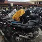 Kapolda Riau janjikan penitipan sepeda motor itu aman dari pungli dan pencuri bagi pemudik. (Liputan6.com/M Syukur)