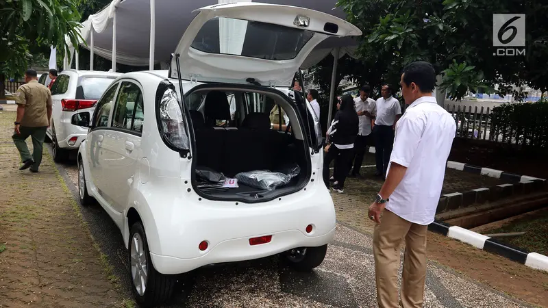 Kemenperin Terima Hibah 10 Mobil Listrik Ramah Lingkungan