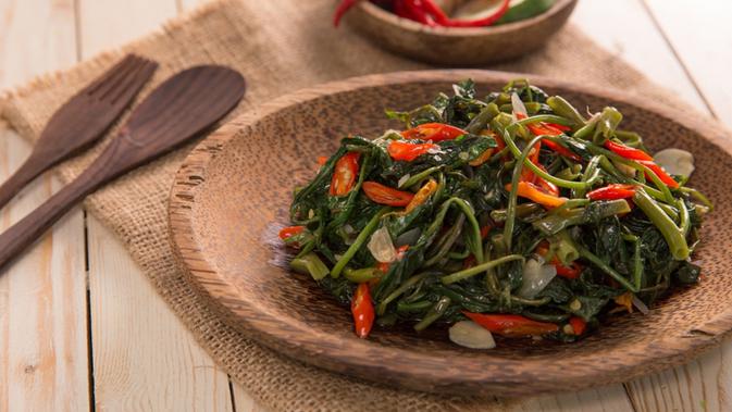  Resep  Tumis  Kangkung  Pedas  Gurih Sederhana Lifestyle 