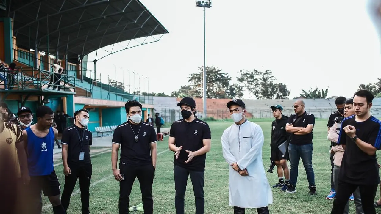 Chairman PSG Pati (AHHA PS Pati FC), Atta Halilintar dan Putra Siregar.