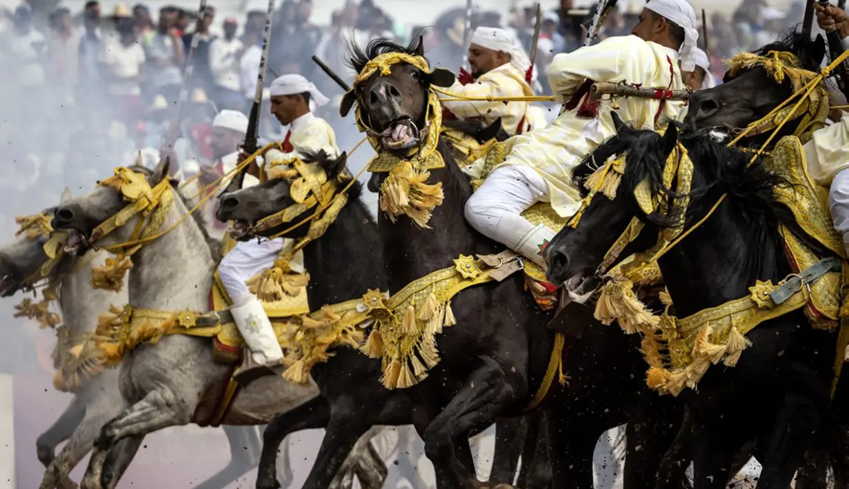 Menurut budaya Berber tradisional, Moussem adalah sejenis pameran tahunan dengan fungsi ekonomi, budaya, dan sosial. (Fadel SENNA/AFP)