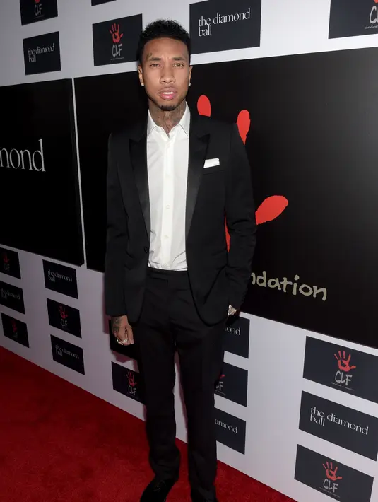 Tak hanya itu, ulah jahil Tyga yang sempat menulis status pada twitternya bahwa ia berharap pertunangan antara Rob dan Chyna adalah sebuah gurauan belaka. (AFP/Bintang.com)