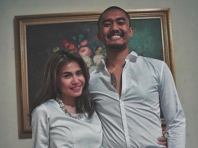 Uus Dapat Kado Spesial Dari Istri Di Ulang Tahun Pernikahan Showbiz Liputan6 Com