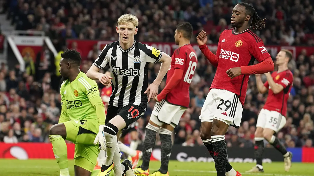 Foto: Anthony Gordon Teranyar, Ini Dia 4 Pemain Newcastle yang Selalu Cetak Gol ke Gawang MU dalam Satu Musim Kompetisi di Liga Inggris