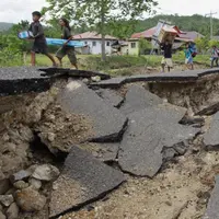 Selain Makassar, pada tahun 2015 ini ada belasan gempa bumi yang mengguncang sebagian besar wilayah Indonesia. Berikut ini daftarnya!
