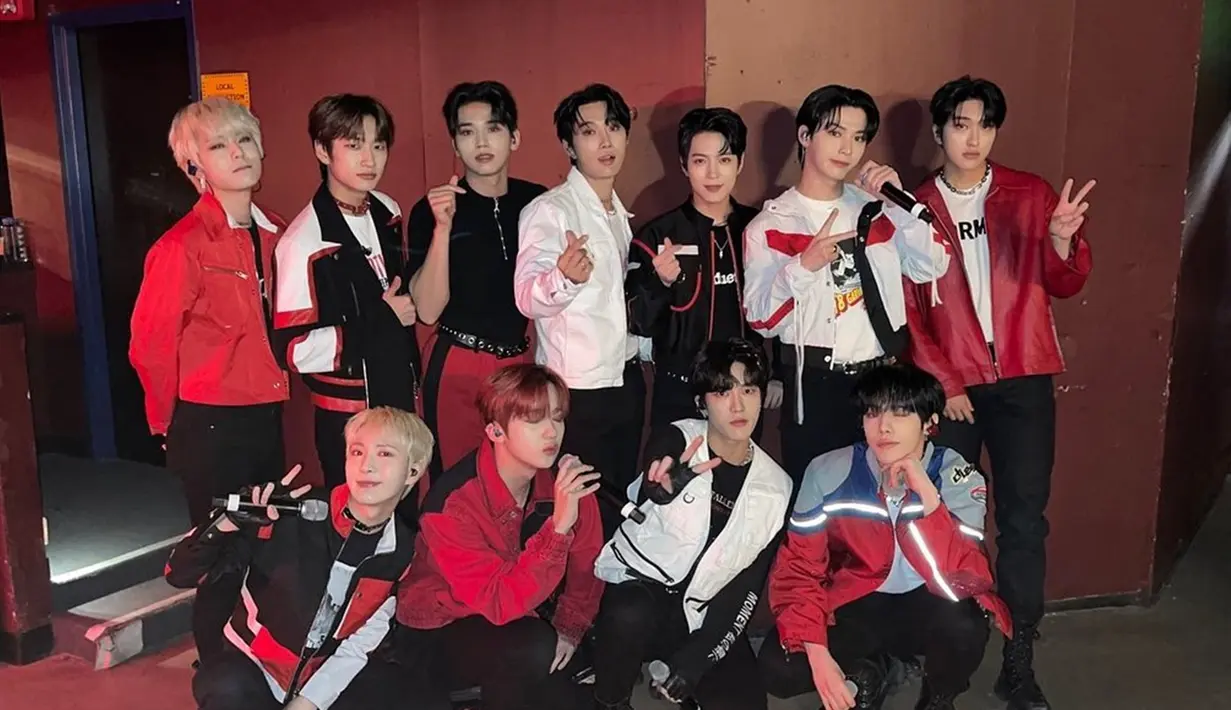 Meski akhirnya bisa kembali ke Korea Selatan, namun para anggota Omega X dan manajer harus meminta bantuan dari keluarga dengan dana pribadi. Hal ini juga mencuat usai kabar jika para member yang debut pada 2021 ini mengalami kekerasan yang dilakukan oleh CEO sendiri. (Liputan6.com/IG/@omegax_official)