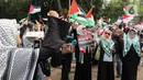Sejak 18 Maret 2025, militer Israel melanjutkan serangan udara mematikannya di Jalur Gaza dan telah menewaskan 1.691 orang serta melukai 4.464 lainnya. Sementara, sudah lebih dari 51.000 orang tewas menjadi korban sejak serangan Israel pertama kali memanas di wilayah Gaza pada 7 Oktober 2023 lalu. (Liputan6.com/Herman Zakharia)
