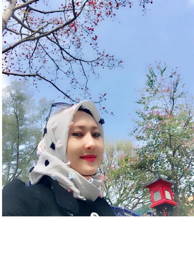 5 Potret Fany Kurniawaty, Perempuan yang Dikabarkan jadi Calon Istri Sule