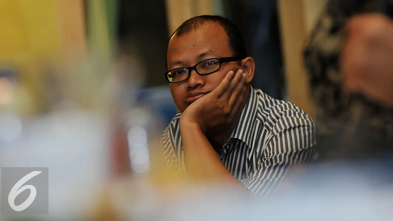 20151017-Diskusi-Warung-Daun-Jakarta-Emerson-Yuntho