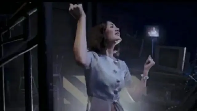 7 Potret Terbaru Zoe Abbas Jackson yang Bintangi Serial Nike Ardila