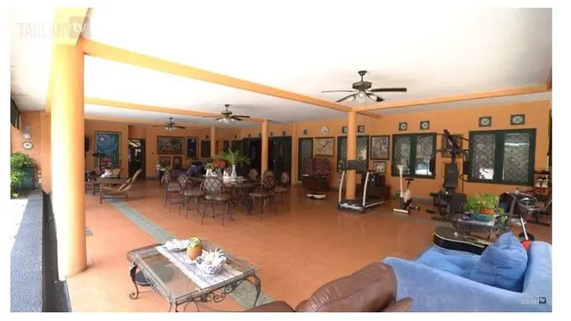Bak Resort, Ini 8 Potret Rumah Mewah Ikang Fawzi dan Marissa Haque
