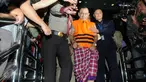 Wakil Ketua DPRD Banten, SM Hartono usai menjalani pemeriksaan KPK, Jakarta, Rabu (2/12/2015). Hartono tertangkap KPK saat Operasi Tangkap Tangan di kawasan Serpong. (Liputan6.com/Helmi Afandi)