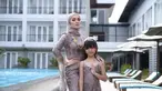 Imel PC merupakan selebriti yang sering hiasi layar kaca pada tahun 2000-an. Sudah banyak sinetron maupun FTV yang sudah ia perankan sampai sekarang ini. Ia pun juga menjadi seorang pebisnis di bidang fashion. (Liputan6.com/IG/@imelpc)
