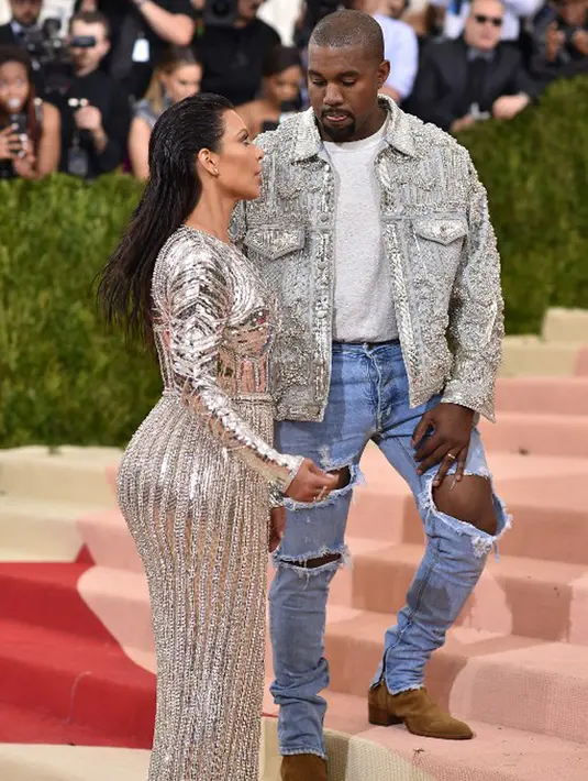 Sumber mengatakan, Kim melakukan berbagai cara dan sekuat tenaga demi kebahagiaan anak-anak dan keutuhan rumah tangganya. Usaha Kim ini bermaksud untuk menghindari perceraian, meskipun itu harus terjadi sebagai opsi terakhir. (AFP/Bintang.com)