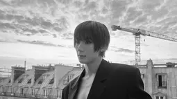 Potret Anton RIIZE di Paris, Jadi Ambassador Baru Saint Laurent