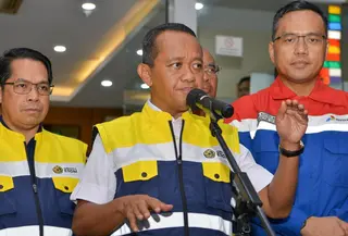 Menteri ESDM Bahlil Lahadalia bahas stok BBM selama libur Nataru. (istimewa)