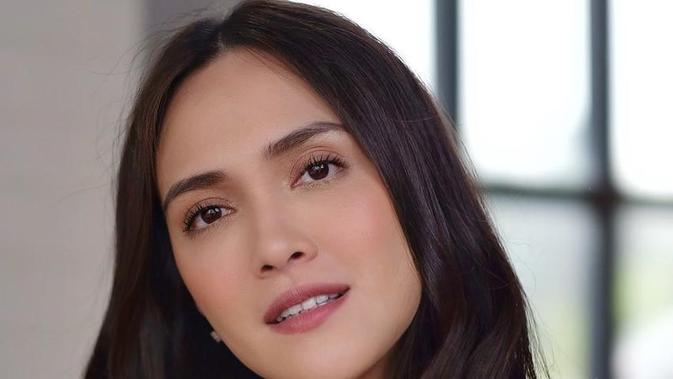 Shandy Aulia Tunjuk Hotman Paris Laporkan Warganet ke Polisi - Vimarsana News