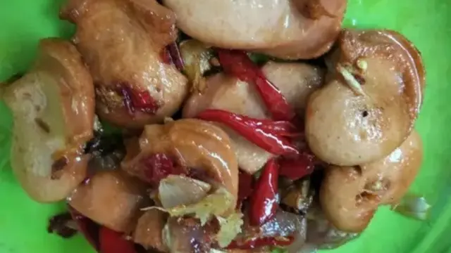 Resep dendeng sosis batokok yang viral. (dok. Cookpad @firakitchen_)