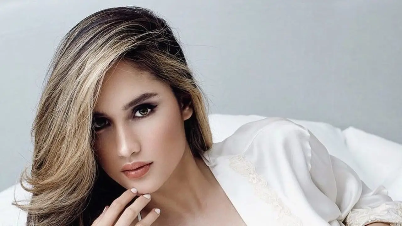 Cinta Laura