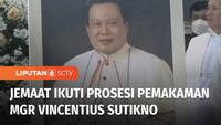 Ribuan jemaat mengikuti prosesi pemakaman Uskup Surabaya Mgr. Vincentius Sutikno Wicaksono di Gereja Puhsarang, Kediri, Jawa Timur. Uskup Vincentius dimakamkan di Mausoleum Puhsarang yang merupakan khusus untuk pemakaman uskup dan romo.