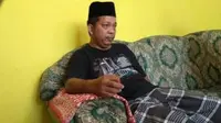 Bernama lengkap Raden Aryo, 40 tahun warga Karangpakis, Kabuh, Jombang yang sudah sepuluh tahun ini mengaku sebagai penerus Nabi Isa. 