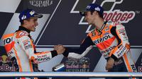 Duo Repsol Honda, Marc Marquez dan Dani Pedrosa akan menjalani tes musim panas di Srikuit , Republik Ceska. (AFP/Pierre-Philippe Marcou)