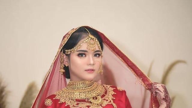 6 Gaya Pemotretan Putri DA Berdandan Ala Bollywood, Bikin Pangling