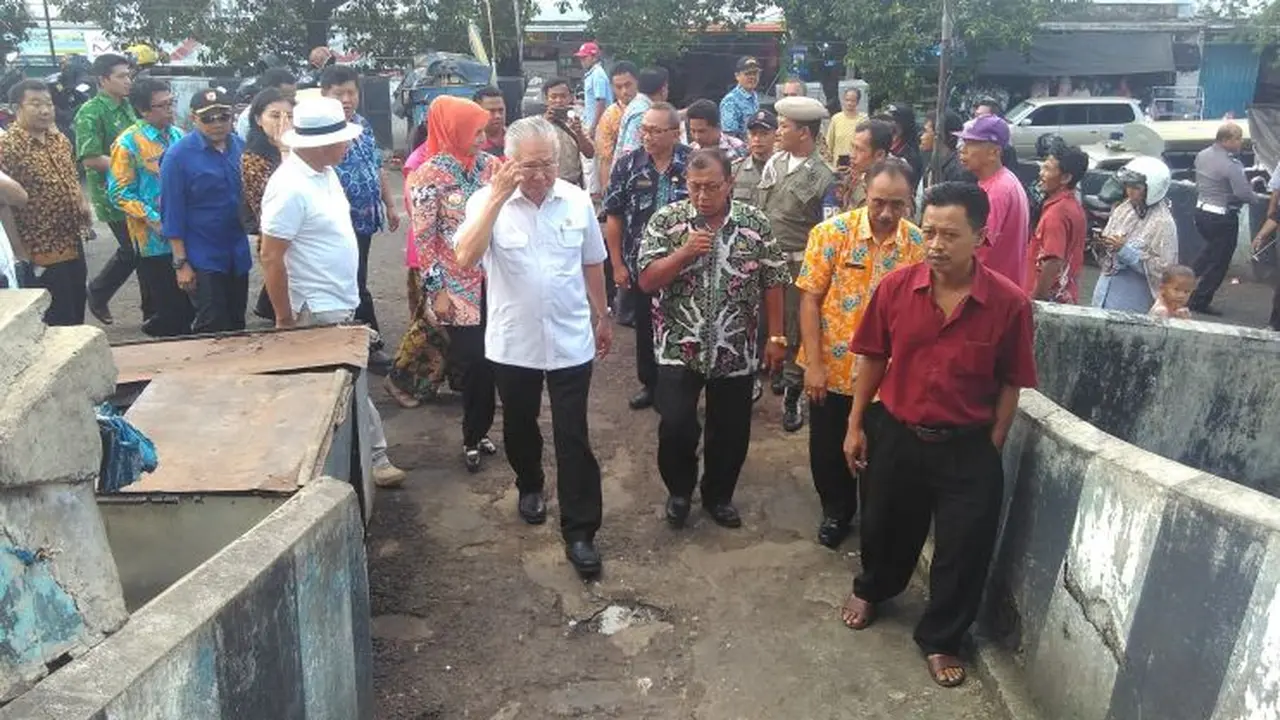 Kementerian Perdagangan akan merevitalisasi Pasar Tanjung Jember dan menatanya sehingga menjadi pusat jual beli yang layak. 