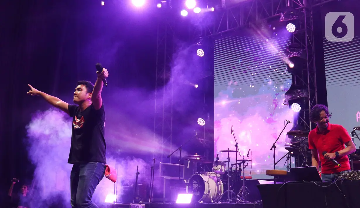Setelah sukses di hari pertama dengan jumlah pengunjung sekitar 5.000 orang, KapanLagi Buka Bareng 2023 pada hari ini menampilkan Om Leo feat Aldi Taher. (Liputan6.com/Herman Zakharia)