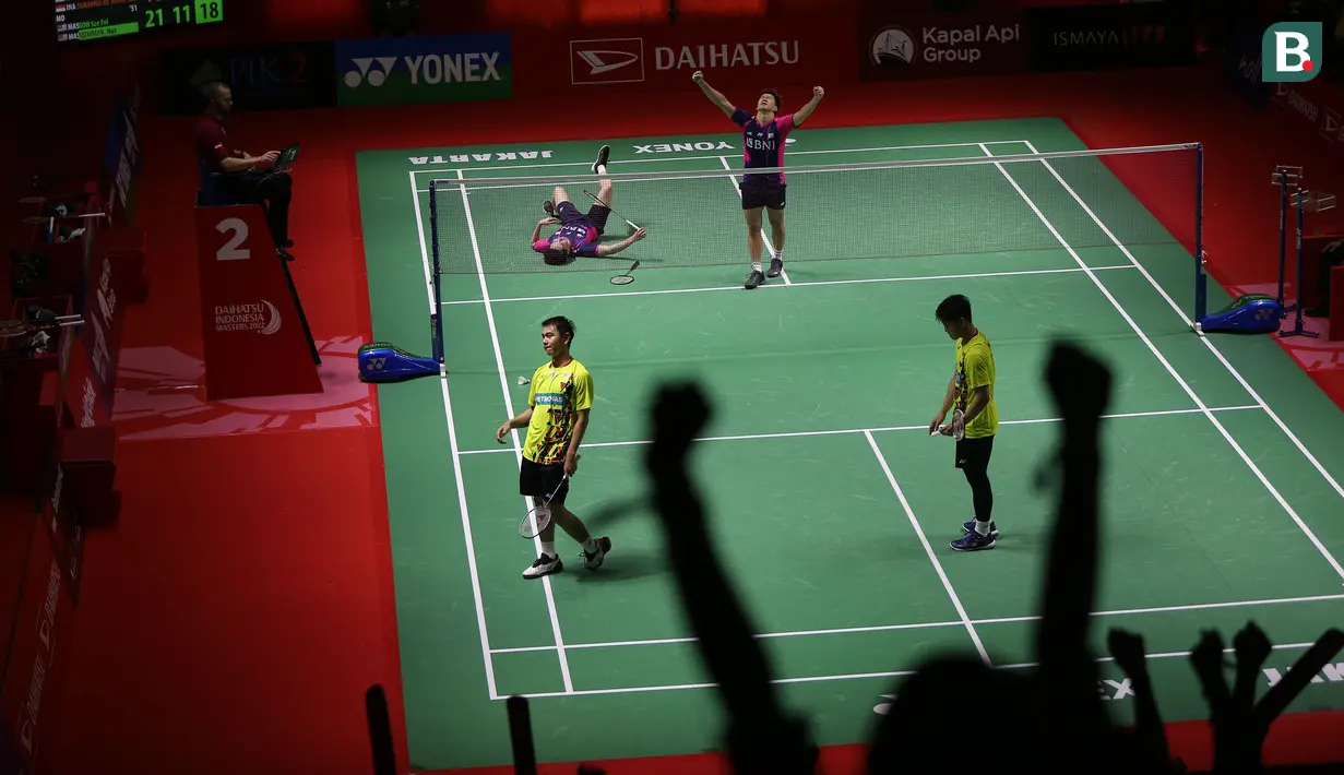 Marcus Fernaldi Gideon/Kevin Sanjaya Sukamuljo akhirnya menutup game ketiga dengan 21-18 dan memastikan lolos ke semifinal. (Bola.com/Ikhwan Yanuar)