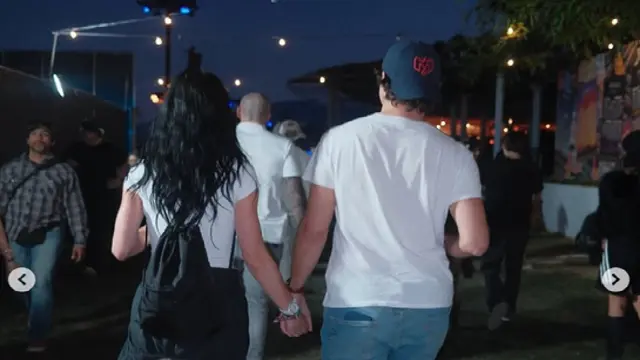 Gaya Kasual Katy Perry dan Justin Trudeau Kencan di Coachella, bak Anak 90an