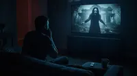 ilustrasi nonton film horor (created by AI)