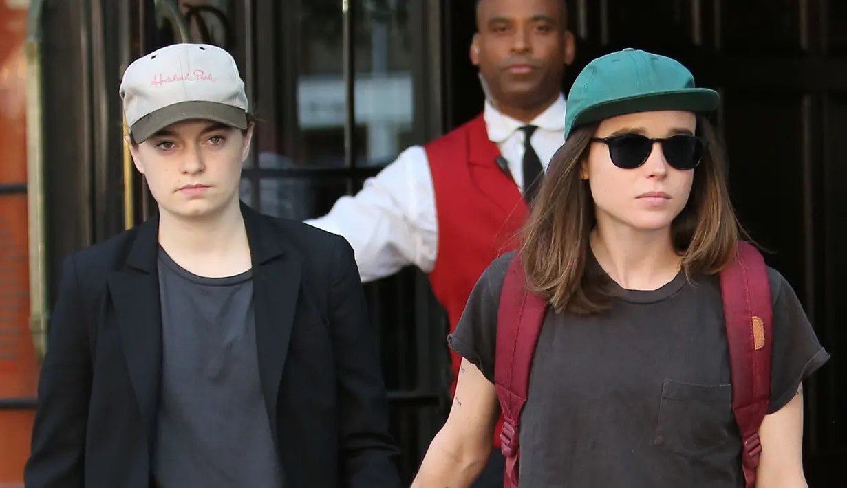 Dilansir dari E! News, Ellen dan Emma sudah berpacaran sejak bulan Juli 2017 lalu.(Just Jared)