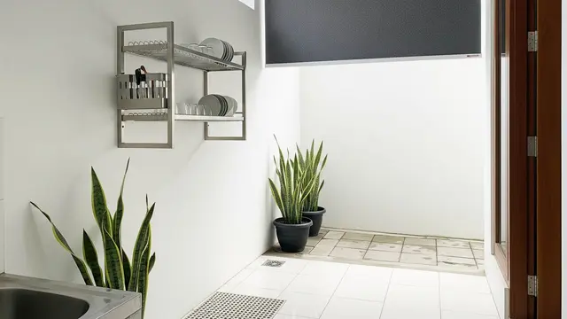 Ide Area Cuci Piring Outdoor yang Tidak Becek untuk Rumah Minimalis Anda