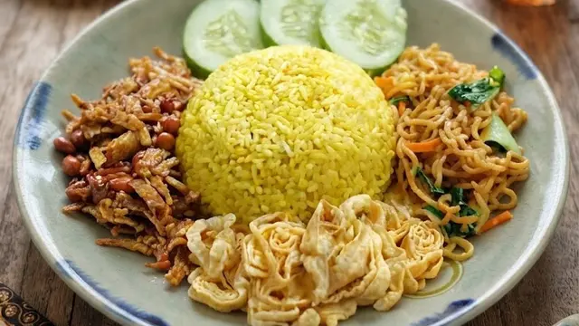 Resep Nasi Kuning Teri Kacang yang Pulen dan Gurih