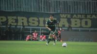 Bek Persikabo, Aditya Putra Dewa. (Bola.com/Permana Kusumadijaya)