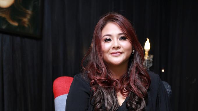 Audy Item Hamil Anak Kedua, Iko Uwais Beri Pesan Romantis - News