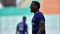 Pemain Persita Tangerang Eber Bessa. (Persita)