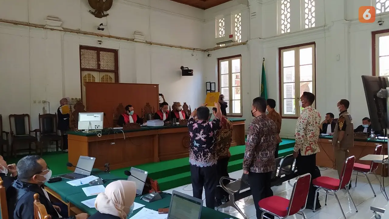 JPU KPK hadirkan dua mantan ajudan Nurdin Abdullah dalam sidang dugaan suap yang jerat Agung Sucipto (Liputan6.com/ Eka Hakim)