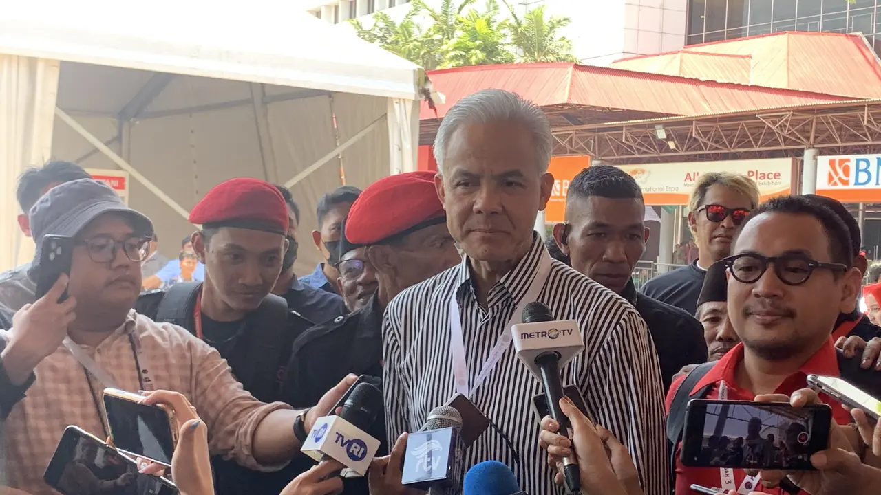 Bakal calon presiden yang diusung PDI Perjuangan (PDIP) Ganjar Pranowo hadir di Rapat Kerja Nasional (Rakernas) IV di JIExpo Kemayoran, Jakarta Pusat, Jumat (28/9/2023).