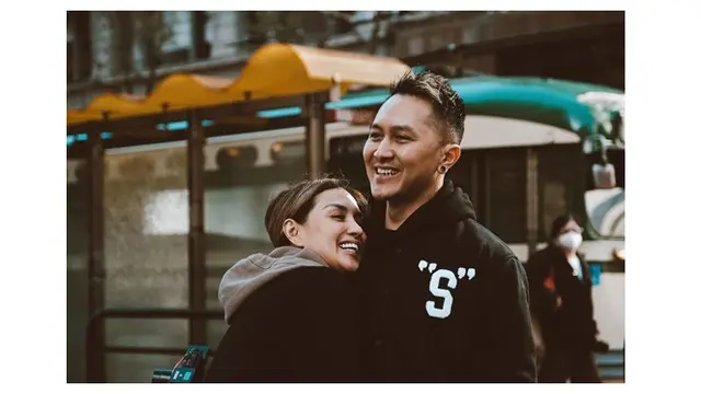 8 Tahun Menikah, Ini 8 Potret Sara Wijayanto dan Demian Aditya yang Selalu Mesra