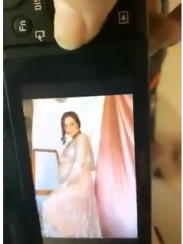 6 Potret Mona Ratuliu Jalani Maternity Shoot di Rumah, Pakai Properti Sederhana