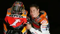 Juara dunia MotoGP 2006, Nicky Hayden, bukan satu-satunya pebalap yang tewas akibat kecelakaan di luar lintasan balap. (Bola.com/Twitter/HRC_MotoGP)