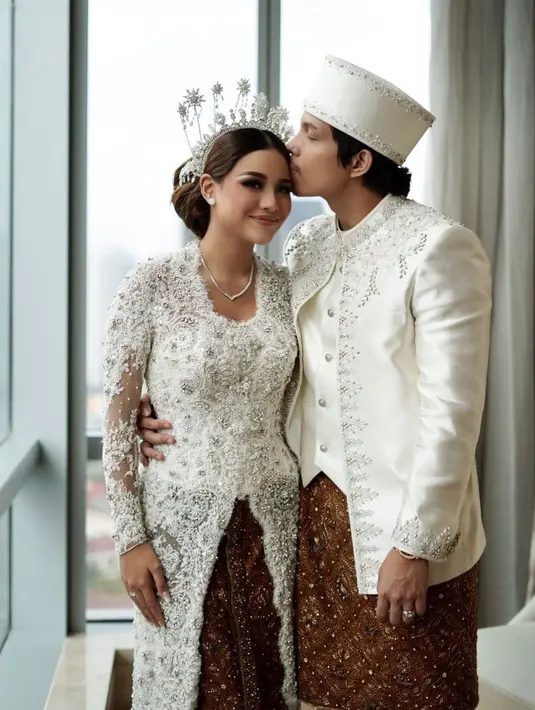 Seperti pasangan pengantin baru lainnya, Aurel Hermansyah dan Atta Halilintar juga merencanakan bulan madu. Meski berada di tengah pandemi Covid-19, keduanya tetap berencana pergi ke luar negeri. (Instagram/attahalilintar)