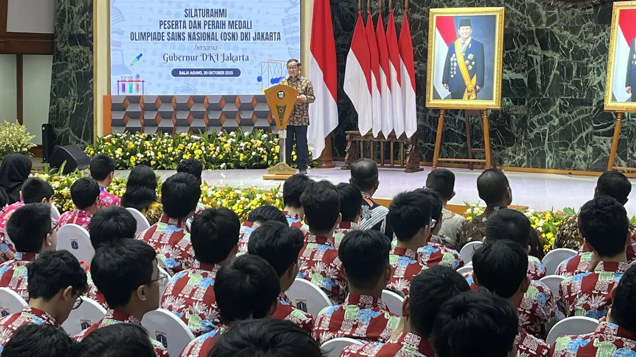 Gubernur DKI Jakarta, Pramono Anung di Balai Kota DKI Jakarta, Kamis (30/10/2025) (Liputan6.com/Winda Nelfira)
