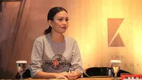 Potret Karina Nadila dalam Balutan Kebaya di Prosesi Lamaran